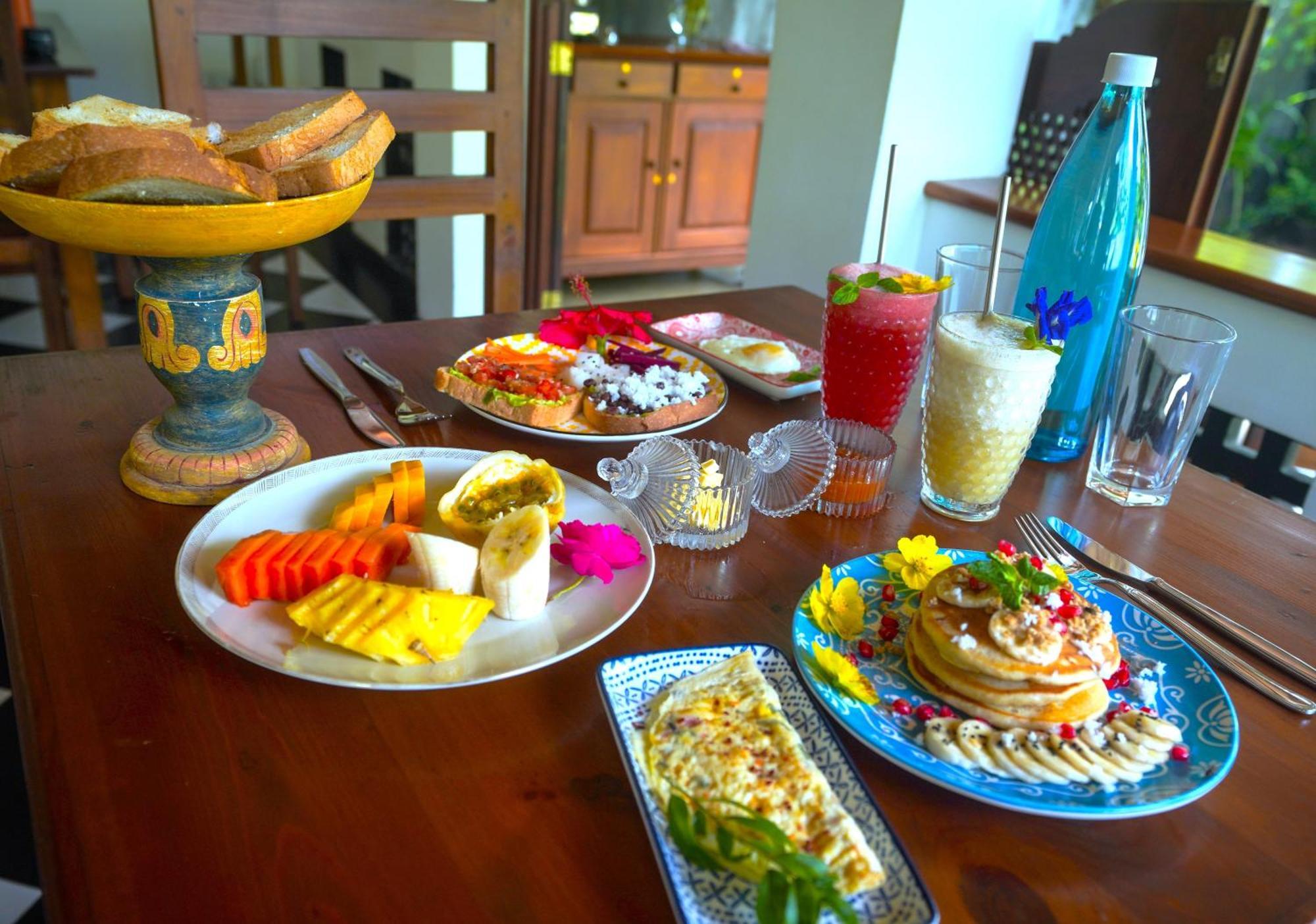 Casa Tharin Madiha Bed & Breakfast Matara Exterior photo